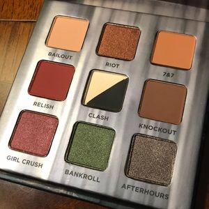 Urban Decay Troublemaker eyeshadow palette